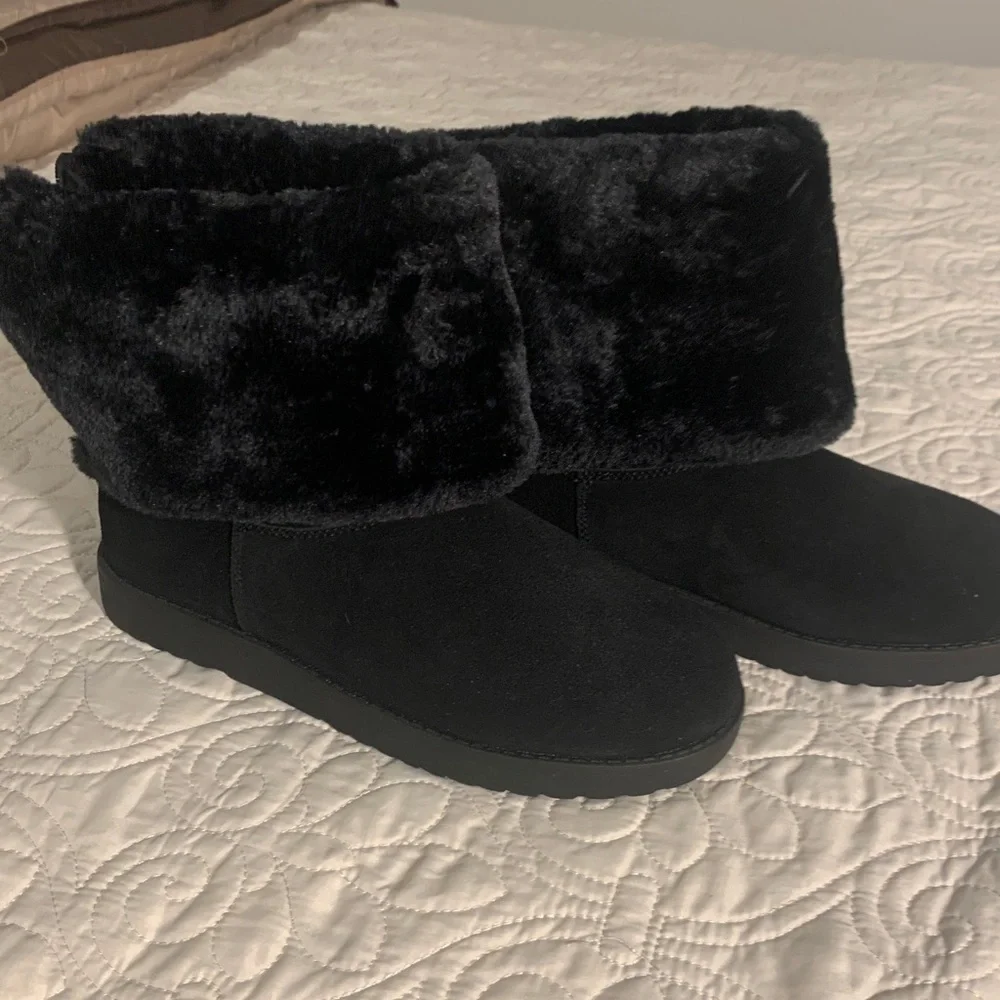 Universal Thread Black Suede Boots NWOT size 8